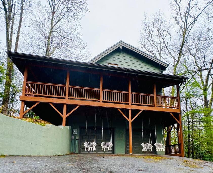 Wrap-Around Porch, Hot Tub And Game Room Blowing Rock Exterior foto